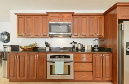 Placencia Villa | Luxury Waterfront Home + RESORT ACCESS! No sargassum!