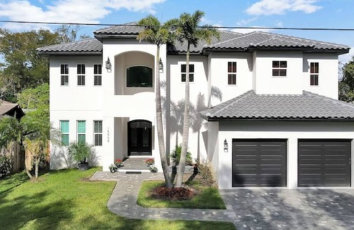 Greater Northdale Villa | Luxury Waterfront Villa w/ Pool, Jacuzzi