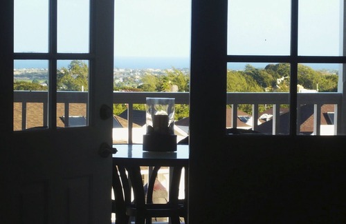 Speightstown Apartamento | De lujo West Coast 2 Bed Apt, vistas panorámicas al mar. Piscina infinita, jacuzzi, gimnasio