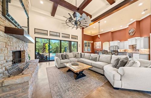 Wimberley Casa | Luxury Wimberley Escape | 4BR | Pool | Sauna | BBQ