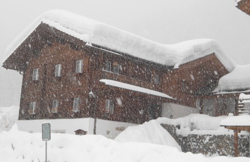 Klosters Dorf Chalet De Esquí | El esquí cerca casas tradicionales de madera lujo suizos pistas de esquí