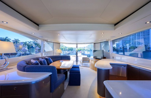Riverwalk Fort Lauderdale Alquiler De Eote | Luxury Yacht stay Fort lauderdale