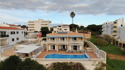 Meia Praia Apartamento | Luxus Villa am Strand Lagos