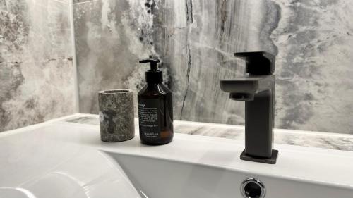 Altbogenhausen Apartamento | Luxusapartment im Herzen Münchens für 1-4 Personen
