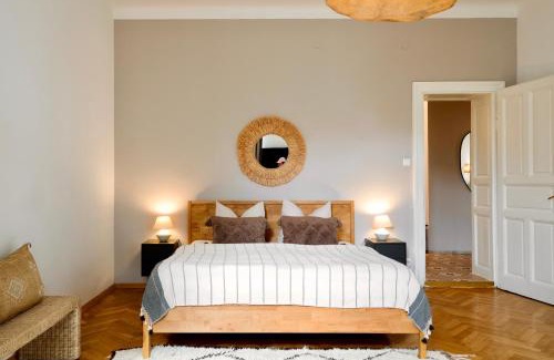 Lend Apartamento | Luxusapartment im Zentrum mit Schlossbergblick und Parkplatz