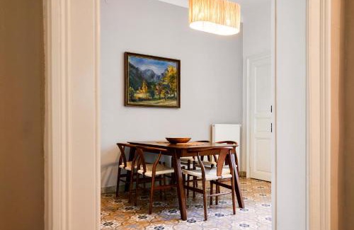 Lend Apartamento | Luxusapartment im Zentrum mit Schlossbergblick und Parkplatz