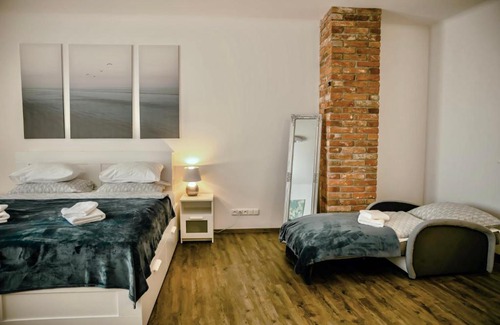 Hradec Kralove Apartamento | Luxusní studio na Velkém náměstí, Wi-Fi, Netflix