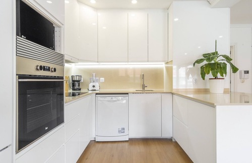 Santo Antonio Apartamento | LV Premier Amoreiras AM3- Moderno, AC, ascensor