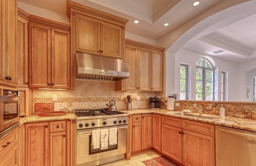 Downtown Fort Lauderdale Casa | Blanca- Walk2LasOlas, HeatedPool, RoofTopTerrace