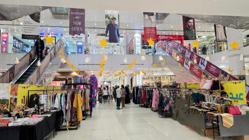 Faisalabad Apartamento | Lyallpur Galleria Mall Apartment, 2 BHK, 2 Bedroom with Living Room, Basement Parking, 24x7 Security