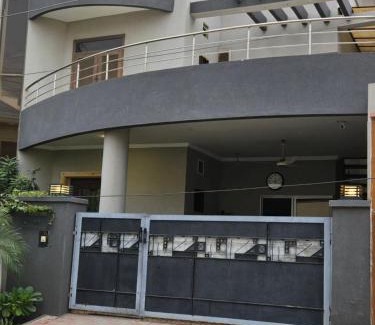 Faisalabad Casa | Lyallpur Home Stay