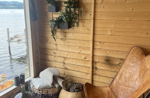 Viggja Casa | Lykkja - Amazing location by the Fjord. Dog allowed.