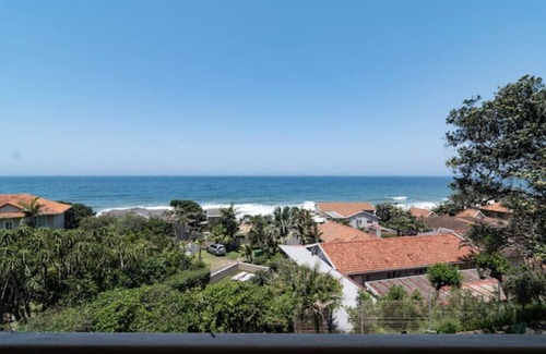 Selection Beach Apartamento | Lymegrove Beach Villa's Coral Suite | Umdloti