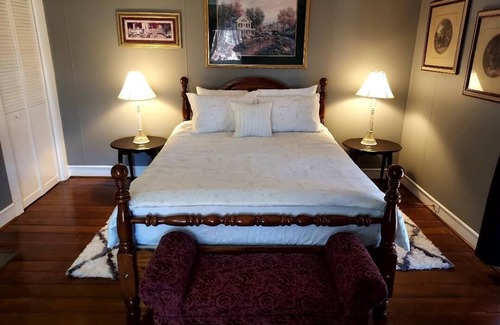 Gretna Otro | LYNCHBURG/LIBERTY U - AMISH COUNTRY LUXURY ESTATE