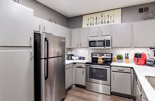 Travis Heights Apartamento | Lynn's Lodging