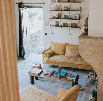 Vernay Casa | Lyon Country House - Suites & Tour de Garde