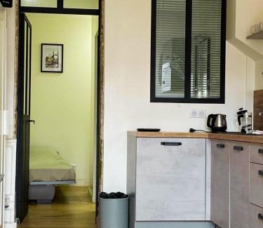 Old Lyon Apartamento | Lyon Standing Historic City Apartment