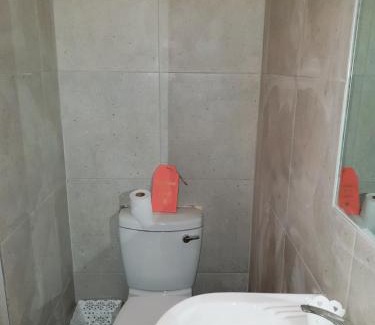 Parow North Casa | Lyronne Guest house, Shuttle and Tours