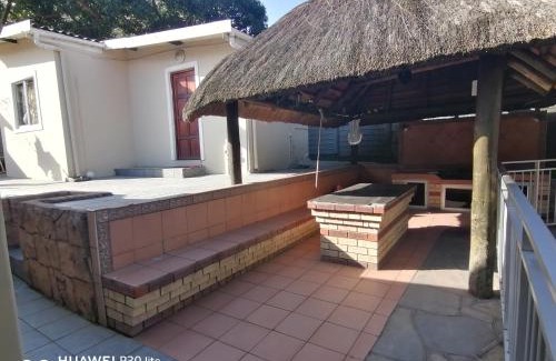 Ethekwini Casa | Lytton Cresent B&B