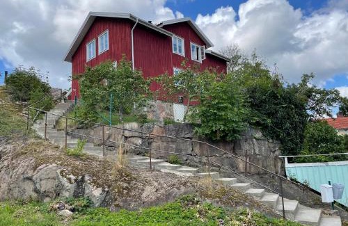 Uddevalla Casa | Lyxig Villalägenhet i centrala Uddevalla - Spabad