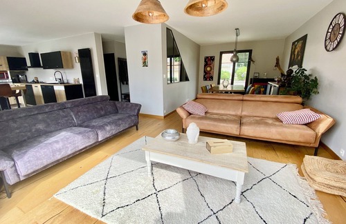Merignac Casa | Mérignac Centre, Maison de 150m², 5 Chambres, Piscine