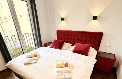 Meidling Apartamento | Möblierte Wohnung + Parkplatz und Terrasse
