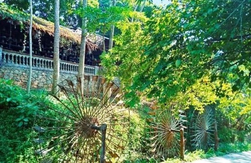 Hoa Binh Casa | Mường Retreat Hòa Bình Rose room trong Bảo tàng Nghệ thuật
