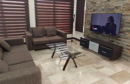 Angeles City Villa | M&C Private Villa, Angeles City
