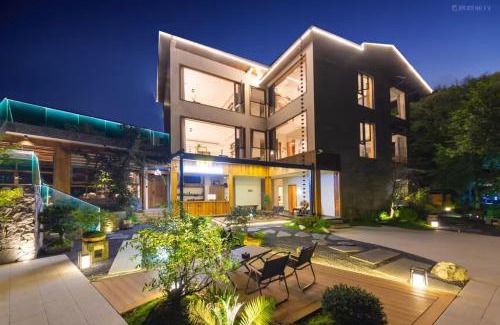 Dujiangyan Cabina | M Country Road 山行野奢影院温泉民宿