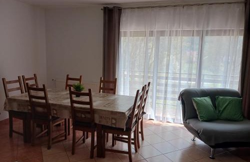 Krasno Polje Casa | M & J
