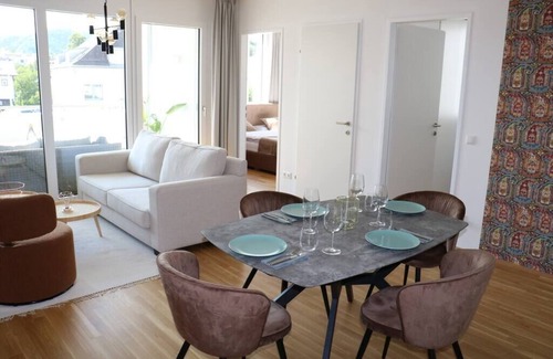 Gmunden Apartamento | M.u.s.k.a.t | stylish 3 BR AP with balcony