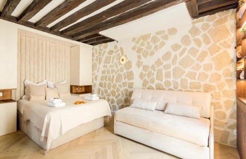 3rd Arrondissement Apartamento | M1 - Magnificent Studio in Le Marais's Heart