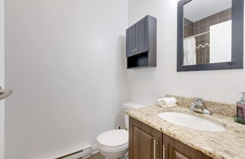 Milton Park Apartamento | M11 - Stylish & Cozy 2bdr in Plateau Montreal