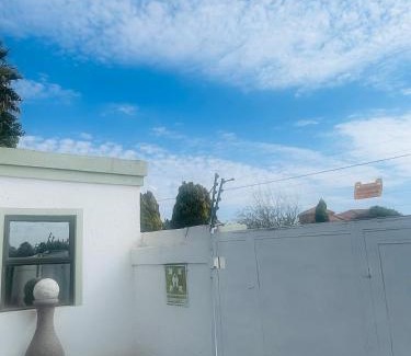Mmabatho Casa | M2B guest lodge - Mum to be spa