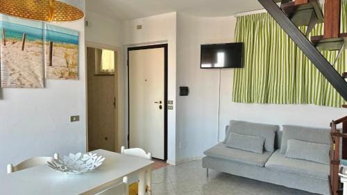 Marcelli Apartamento | M386 - Marcelli, trilocale con giardino e vista mare