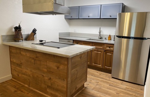 Citrus Heights Casa | (M6) Single Story Two Bed, Two Bath, with Garage and Private Yard.