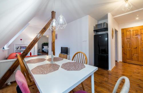 Grunwald Apartamento | Małeckiego Moments Apartment by BookingHost