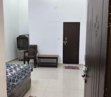 Misrikh Casa | Ma vindhyavasini Atithi Bhavan
