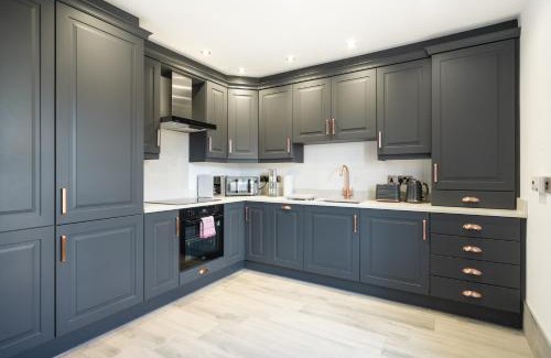 Enniskillen Casa | Mabel's Maison by Escape Ordinary