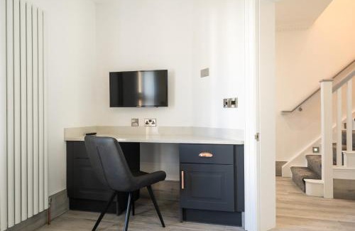 Enniskillen Casa | Mabel's Maison by Escape Ordinary