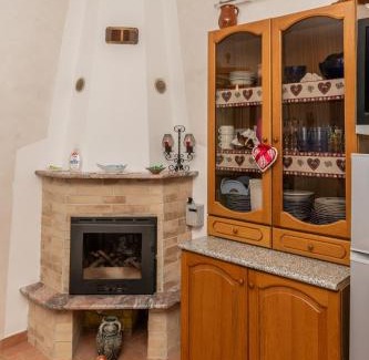 Monte Sant'Angelo Casa | Macchia Verde