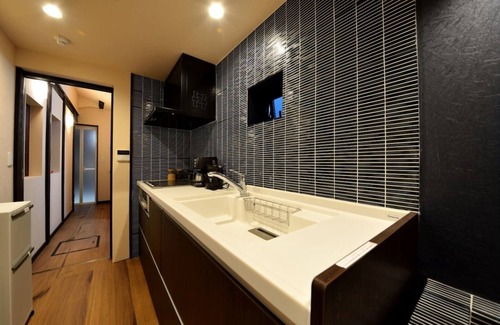 Shimogyo Apartamento | ¡Una casa de madera tradicional de 100 años justo al lado de Kamogawa! KAMO 7
