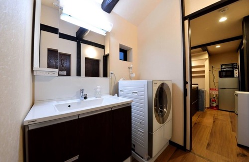 Shimogyo Apartamento | ¡Una casa de madera tradicional de 100 años justo al lado de Kamogawa! KAMO 7