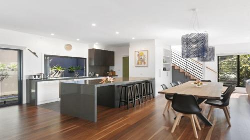 Macmasters Beach Casa | Macmasters Coastal Retreat - Heated Pool