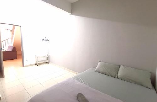 Taman Daya Casa | Maco Home Premium Suite Corner at Mount Austin Taman Daya