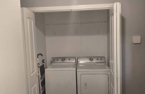 Macon Casa | Macon Duplex Getaway | 3BR, WiFi, BBQ and Parking