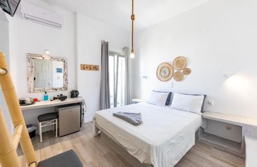 Naousa Hotel | Madaky Hotel