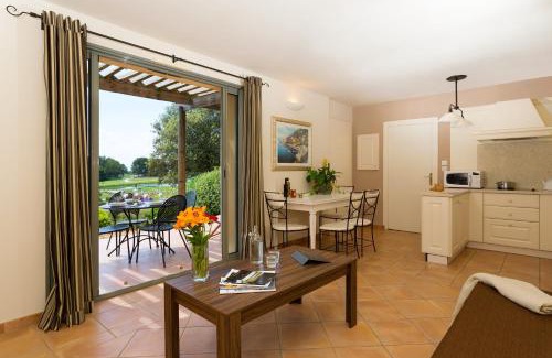 Saumane-de-Vaucluse Apartamento | Madame Vacances Résidence Provence Country Club