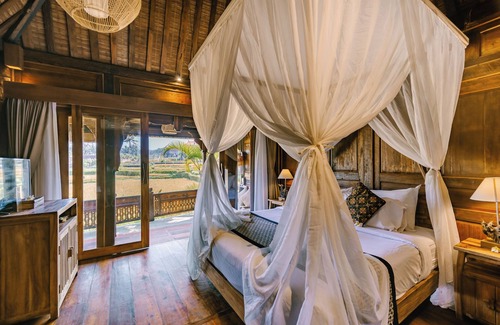Melayang Hotel | Madani Antique Villas