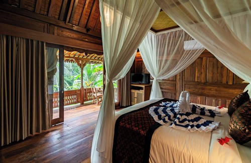 Melayang Hotel | Madani Antique Villas